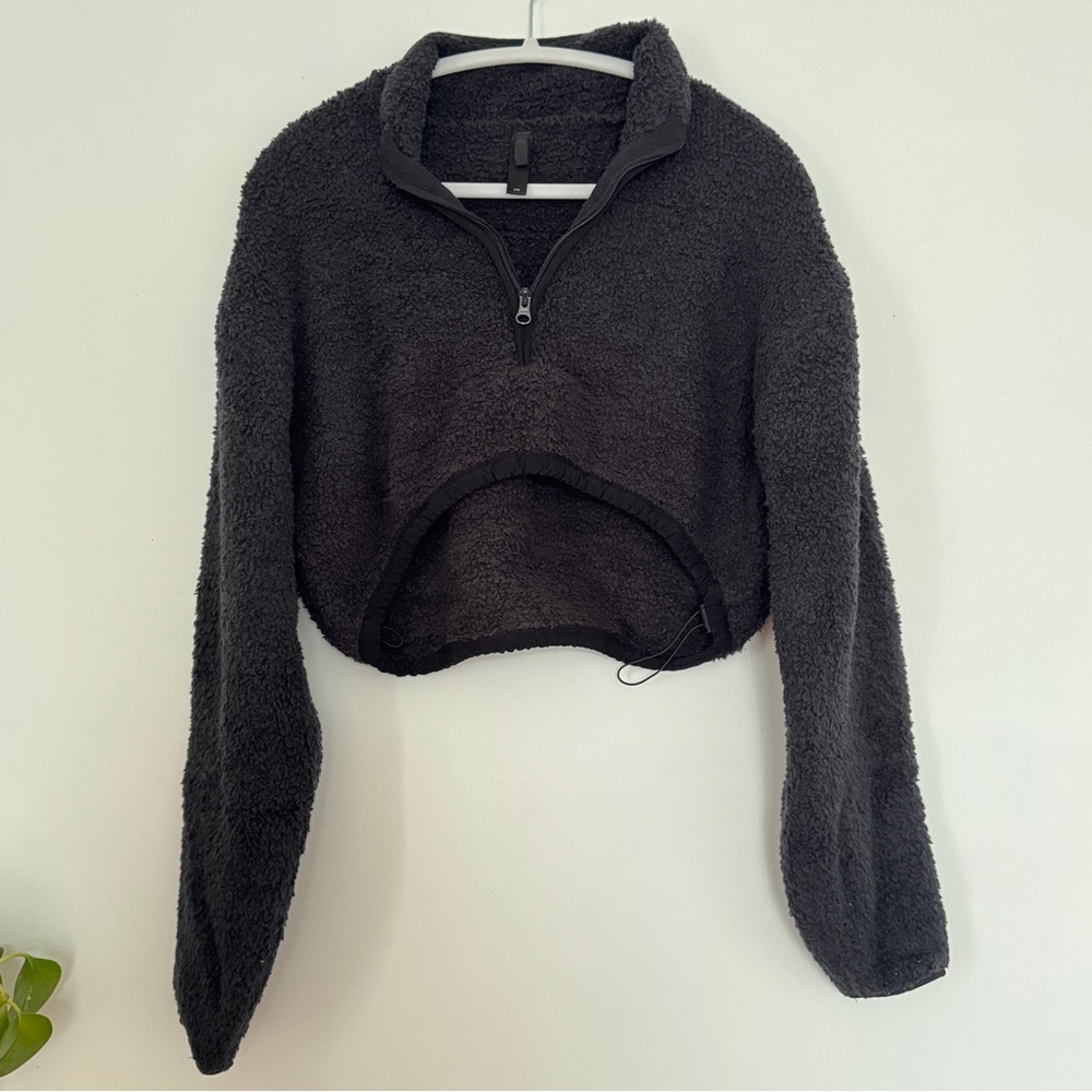 SKIMS S/M cozy black teddy fleece crop pullover